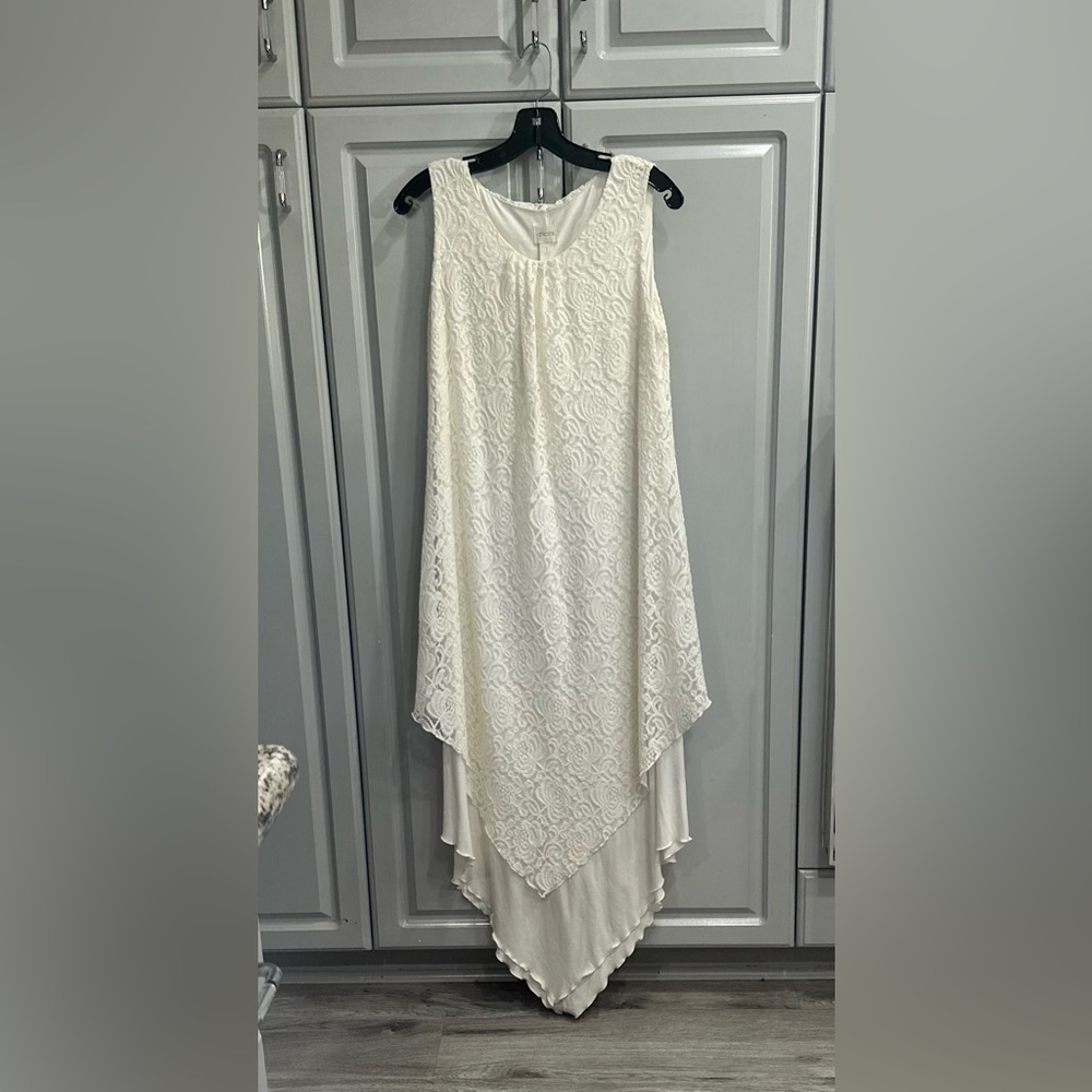 Chico’s Dress Lovely Lace Angled Hem Sleeveless Cream Color Sz 1 NWOT Formal
